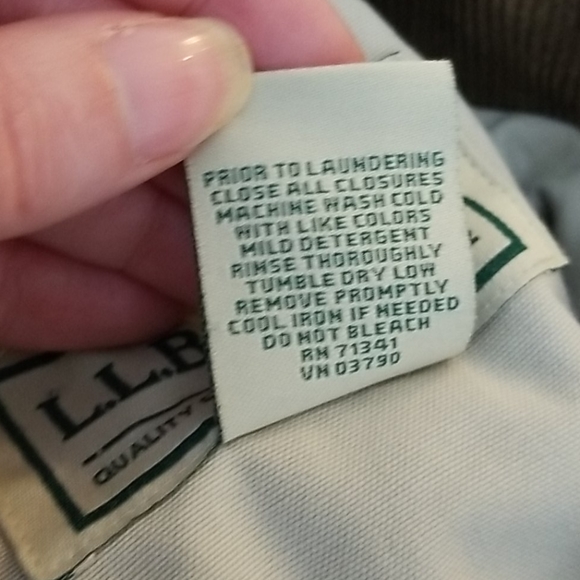 L.L. Bean Classic Barn Coat Size Large - Picture 9 of 10